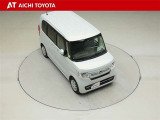 両側パワースライドドア付きだから、狭い駐車スペースなどでの乗り降りラクラク♪小さなお子さまのいるご家庭には嬉しい装備です。