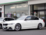 BMW在庫保有台数常時100台以上!ご来店の際はBMW本店(厚木市下荻野140-1)にご来店ください!弊社自慢の全天候型ショールーム!BMW在庫保有台数常時100台以上ございます!
