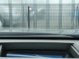 ヘッドアップディスプレイ。前方から視線を移動することなく車速やルート、プロパイロットの動作状況など運転に必要な情報を把握できます。