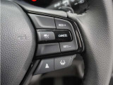 ◆アダプティブクルーズコントロール◆予め設定した車速内でクルマが自動的に加減速。前走車との適切な車間距離を維持しながら追従走行します。【LKAS】車線維持支援システムでステアリング操作を支援。