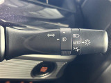 【オートライト(AUTO)】外の明るさをシステムが感知して、自動でヘッドライトが点灯します!ヘッドライトをつけ忘れを防ぐ便利機能です。