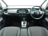 ◆視界広々で非常に運転しやすくロングドライブでも疲れを感じさせないすっきりとまとまったインパネ周りです。