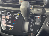 【 シフト 】スムーズなシフトチェンジで快適にお車を操縦していただけます!//