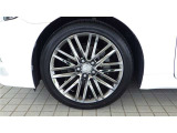純正18インチアルミ タイヤサイズ225/45R18