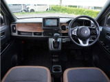 【インパネ周り】運転しやすいインパネ周りです!見やすいレイアウトで快適なドライブをサポートします!