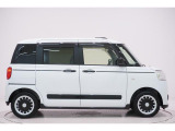 県内13店舗にて常時500台以上ダイハツ車を展示中です。見て、触って、納得のいく一台をぜひ見つけてください。