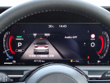 【メーターパネル】素早く車の情報が読み取れる、視認性に優れたシンプルなデザインのメーターパネルです。