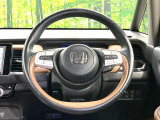 【純正革巻きステアリング】上質な革を使用することで、手にしっかり馴染みとても運転しやすいハンドルです♪