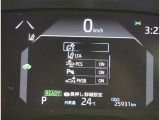 トラクションコントロールとは、すべりやすい路面での発進時や加速時にタイヤの空転を抑え、駆動力確保に貢献する機能です。詳細は販売店スタッフまでおたずねください。