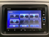 ナビゲーションはフルセグTV、インターナビ対応のGathers純正メモリーナビを搭載しています。Bluetoothオーディオ機能がありますので、スマートフォンなどの音楽も再生できます。