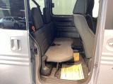 乗車人数や荷物の量、車内での過ごし方に合わせて、シートのレイアウトを変更できます。