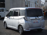 明るく広々、落ち着いた店内では、中古車のご検討・ご購入のほか、携帯電話(au)の購入等、様々なご相談に幅広く応えていきます♪