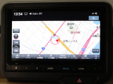 【純正8インチナビ】使いやすいナビ操作にオーディオ機能も充実!Bluetooth接続で運転中のハンズフリー電話や好みの音楽を車内に流す事が出来ます。ラインナップや車種に応じて豊富な機能が使用可能♪