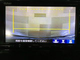バックカメラの画像です。ガイドラインがスムースな車庫入れをサポートいたします。車庫入れの安心感がアップしますね。