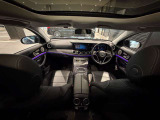 メルセデス・ベンツの定める厳しい基準をクリアしたお車のみをご案内させて頂きます。納車前整備はメーカー規定に基づき最大100項目にも及ぶ点検を熟練のメカニックによって行いご納車させて頂きます。