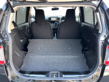 普段のお買い物や通勤、送迎等に十分な荷室スペースを確保しております。セカンドシートを倒すと、大きな荷物の積載も可能です♪