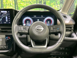 【純正革巻きステアリング】上質な革を使用することで、手にしっかり馴染みとても運転しやすいハンドルです♪