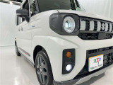 フォグランプ装着車です。暗い夜道の車両前方を明るく照らします