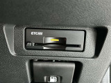 ★ETC付きです。高速道路料金所での小銭の出し入れや雨天時における窓の開け閉めなどの煩わしさが解消できます。料金所の通過もスムーズで快適ですよ。