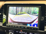 【バックカメラ】駐車時に後方がリアルタイム映像で確認できます。大型商業施設や立体駐車場での駐車時や、夜間のバック時に大活躍!運転スキルに関わらず、今や必須となった装備のひとつです!
