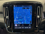 Google を搭載した新しいインフォテイメントは、マップも、エンターテイメントも、車外との連携すらも、瞬時にそして直感的なコントロールが可能です。