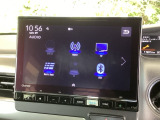 ナビ機能だけでなく、ミュージックサーバー、Bluetooth、フルセグテレビ、DVDとCD再生など、オーディオ機能がついています。