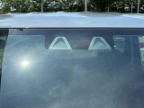 【デュアルカメラブレーキサポート】フロントガラス上部に設置された2つのカメラで前方の車両や人物を検知し、衝突を回避できないと判断した場合に衝突被害軽減ブレーキが作動。衝突を回避または軽減します☆