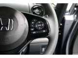 Hondaセンシングの機能のひとつ、アダプティブクルーズコントロール付!アクセルから足を離しても設定したスピードと前車との車間を保ち走行してくれます!車線維持もアシスト☆高速道路で疲労軽減ですね☆