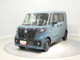 【外観】精悍なフロントマスクが印象的です。雪国に心強い4WDモデルですので、冬のドライブも落ち着いて走れます。これからの新しい毎日にたくさんの笑顔を運ぶ一台です。