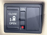 【パワースライドドア】スマートキーや運転席のスイッチでスライドドアの開閉が可能♪電動だから力を入れてドアを開ける必要が無く、小さいお子様でも、重い荷物を持っている時もラクに開け閉めできます♪