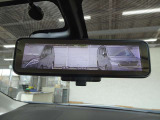スマートルームミラー★車両後方のカメラ映像をミラー面に移して、いつでもクリアな後方視界を確保します♪