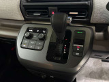 運転席センターに集約され操作性、デザイン性もいいです♪