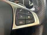 【ステアリングスイッチ】手元のボタンから、オーディオやナビなどの操作ができるので、よそ見をせずに安全に運転に集中できます!