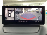 360&deg;ビューモニターは、狭い道路でのすれ違いや幅寄せしたい時に、左右のドアミラーに内蔵されているカメラで確認できます!!