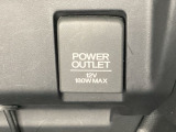 アクセサリーソケットはUSBのアダプターなどをつければ、スマホの充電にも使えます。