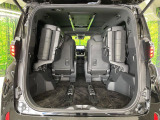 後席を格納すると、これだけの広さが!シーンに合わせたシートアレンジで、大きな荷物も積むことが出来ます♪