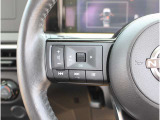 手元のスイッチで車輛の状態を確認したり、設定などができます。