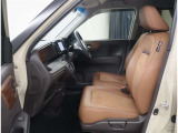 新しい時代の到来!便利なスマートキー付です。プッシュエンジン式スタートスイッチが新鮮さを感じます。ポケットに鍵を入れたままでもエンジン始動致します。まずは体験してみて下さい