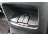 USBソケットがついていますのでコードを繋げばスマートフォンなどの充電が出来ます!
