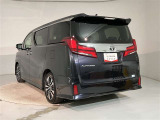 その他にも各種保険、お車の買取(T-UP)、JAF、TSカード、携帯電話などの取扱いをしております。詳しくはスタッフにお尋ねください。