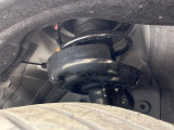 お車を安心してお乗りいただく為には、足回りの定期点検が欠かせません。サービスサポート(有償保証)では無料点検もご提供しており、安心のカーライフをお過ごしいただけるサポート体制が整っています。