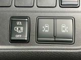 狭い所でも乗り降り楽々な片側ハンズフリー付きの両側電動スライドドアです!