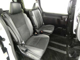 ゆとりある広々とした車内空間は、ドライブを始め買い物やレジャーなど、幅広く活躍します。一人でもみんなとでもお出かけを楽しみましょう!