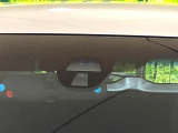 【ホンダセンシング】走行中に前方の車両等を認識し、衝突しそうな時は警報とブレーキで衝突回避と被害軽減をアシスト。より安全にドライブをお楽しみいただけます。