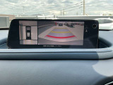 【360&deg;ビューモニター】駐車が苦手な方も、これがあれば安心です!狭い駐車場や花壇などがあって心配な駐車シーンでも、死角がなく安全が確保できます♪