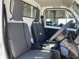 運転席助手席ともに綺麗です
