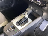 発進時から滑らかに加速する無段階変速のCVTはストップ&ゴーの多い街の中も快適です