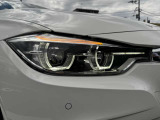 また、BMW正規認定中古車は、エマージェンシーサービスが自動付帯。24時間365日、皆様のカーライフをサポート致します。確かな安心のうえで、「駆けぬける歓び」をご堪能ください。