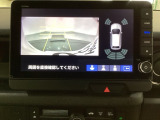 バックでの車庫入れも安心です! リアカメラが付いているバックモニター付のナビを装備しております。バンパーについているソナーや、操作線もついており距離感も画面から確認できます。
