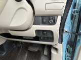 運転席右側に各種スイッチがあります!
